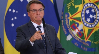 Brasil pode rebaixar pandemia de covid-19 para endemia, diz presidente